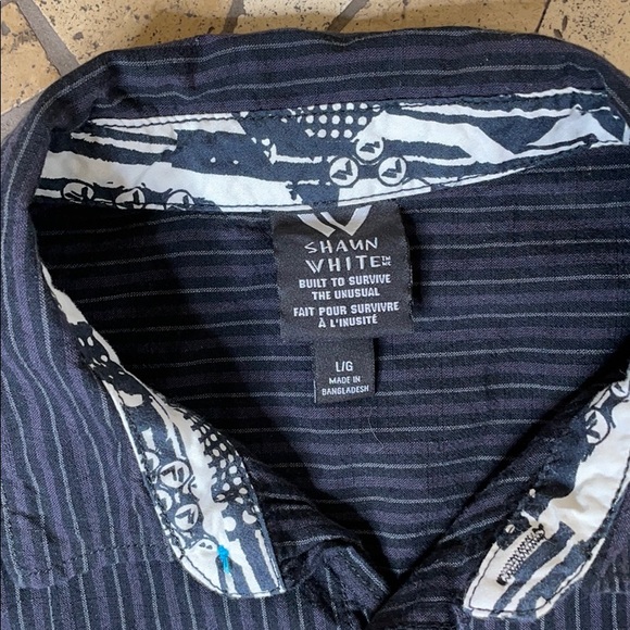 Boy’s Large Shawn White buttoned down shirt - Picture 2 of 10
